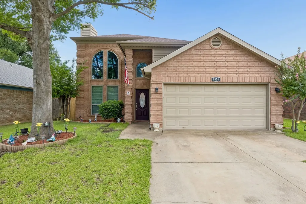 8824 Pedernales Trail Fort Worth TX 76118
