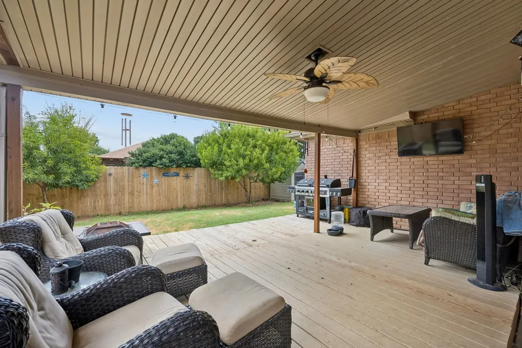 8824 Pedernales Trail Fort Worth TX 76118