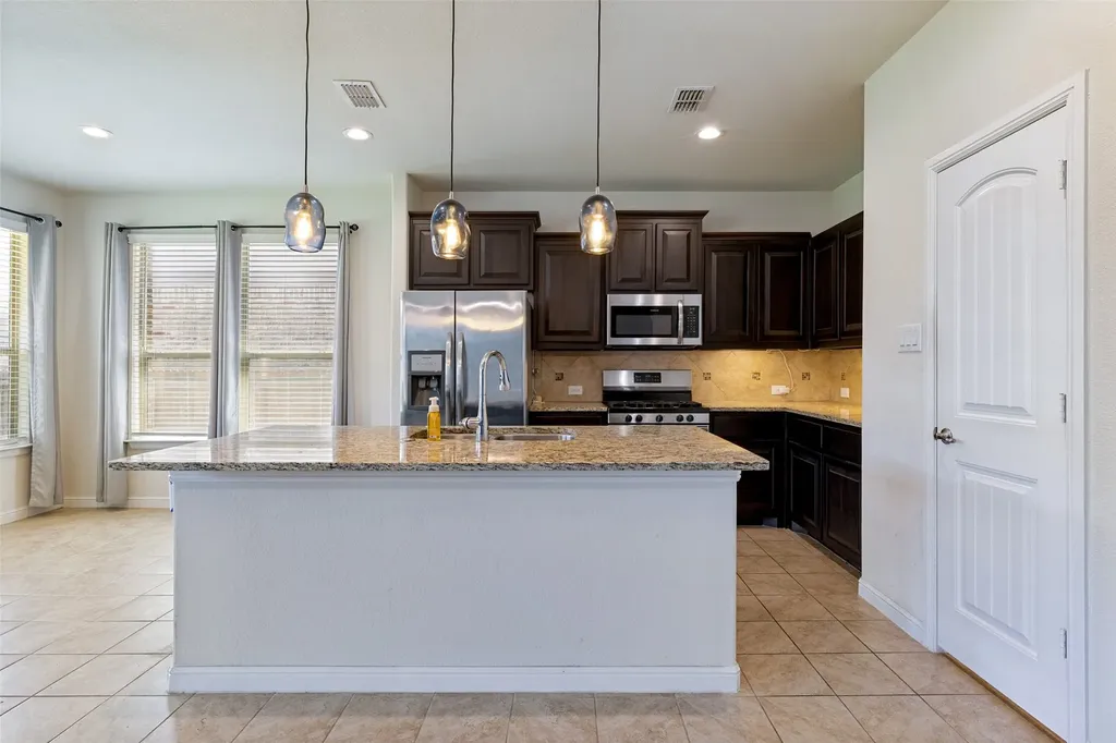 1148 Lakeville Drive Fort Worth TX 76177