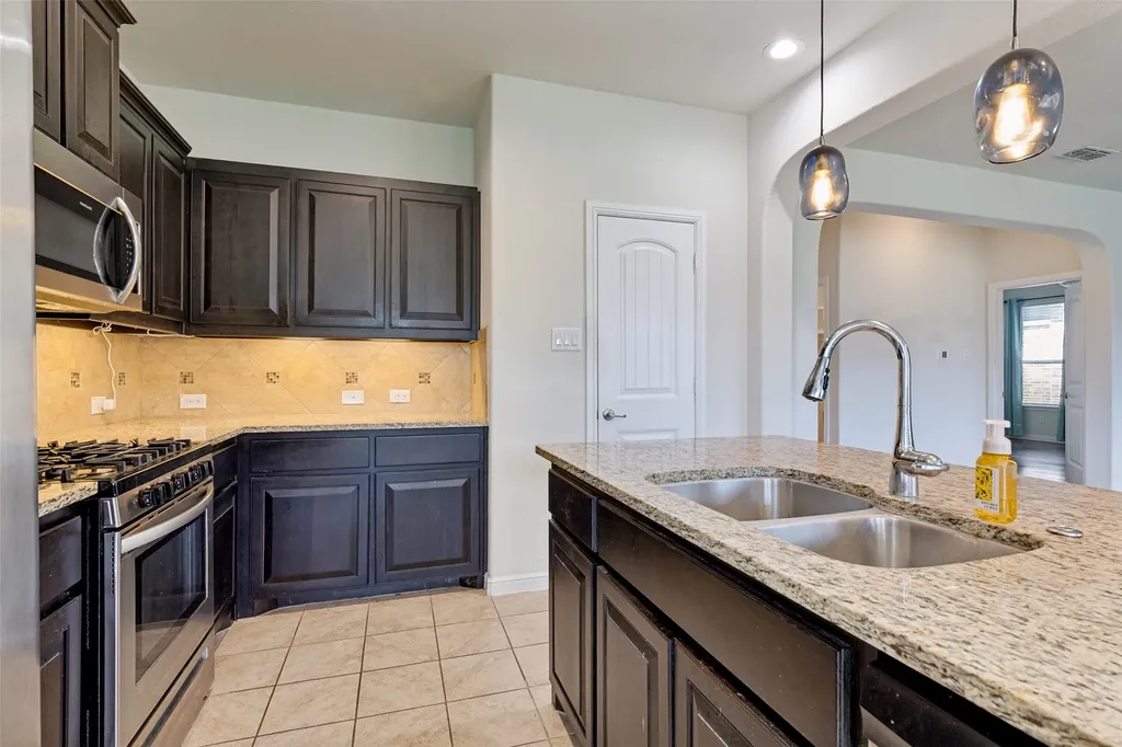 1148 Lakeville Drive Fort Worth TX 76177