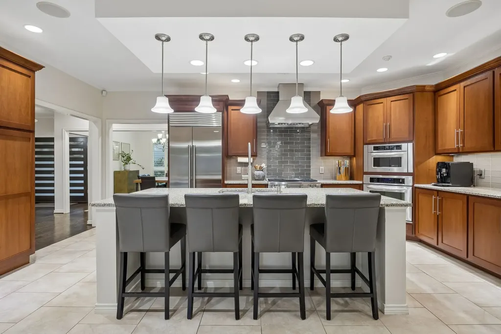 7135 Debbe Drive Dallas TX 75252