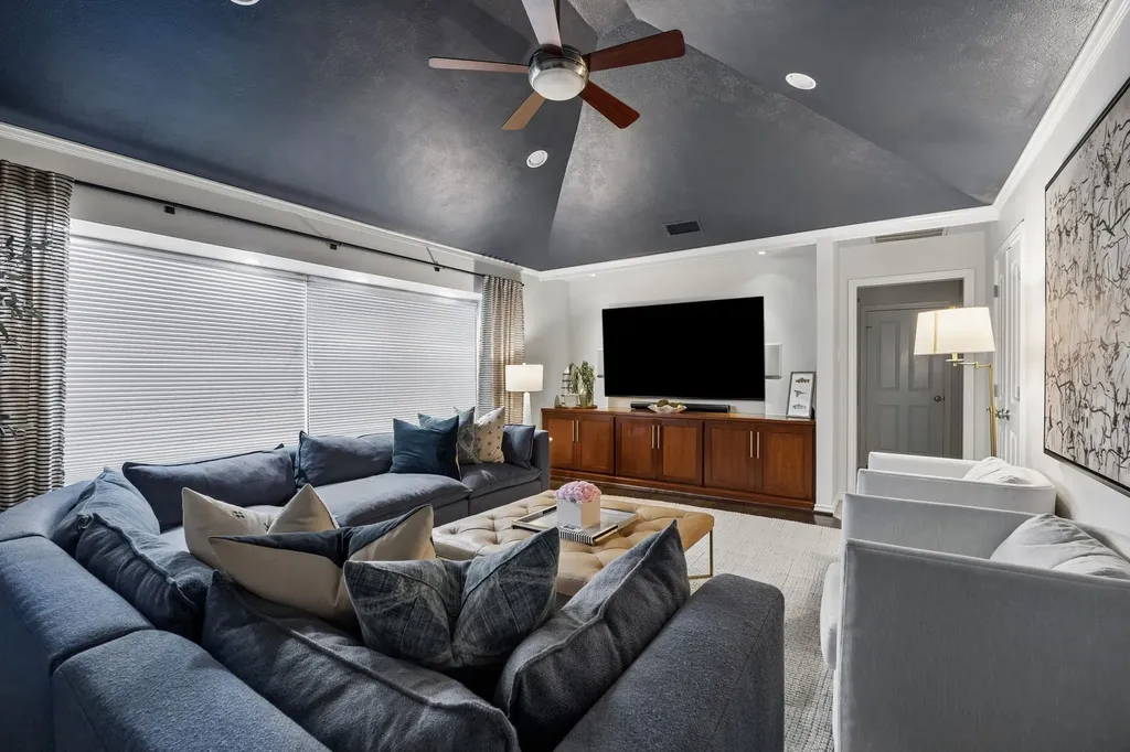 7135 Debbe Drive Dallas TX 75252