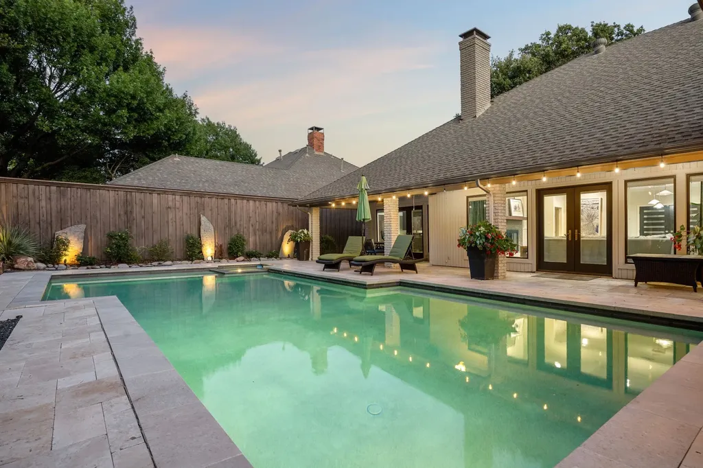 7135 Debbe Drive Dallas TX 75252