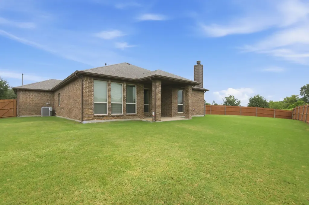 2444 Half Moon Bay Lane Fort Worth TX 76177