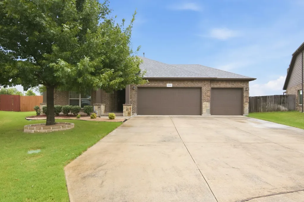 2444 Half Moon Bay Lane Fort Worth TX 76177