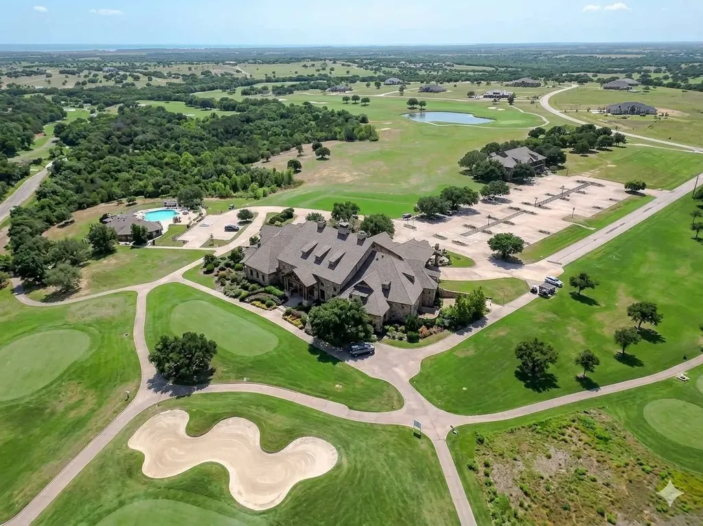 7301 Canterburg Drive Cleburne TX 76033