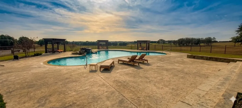 7301 Canterburg Drive Cleburne TX 76033