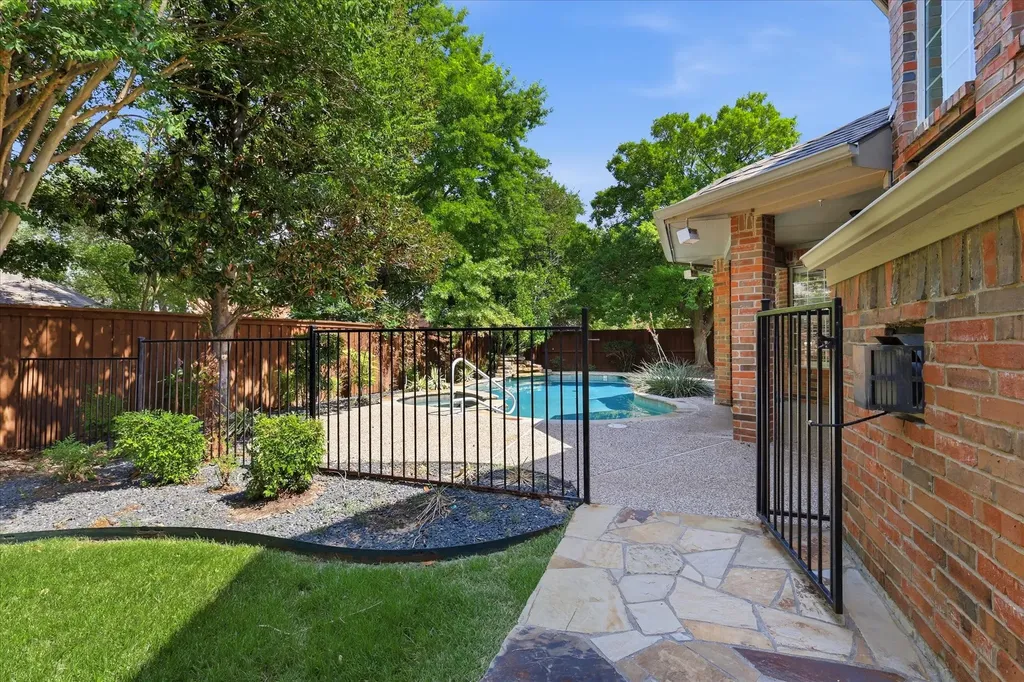 4704 Remington Park Drive Flower Mound TX 75028