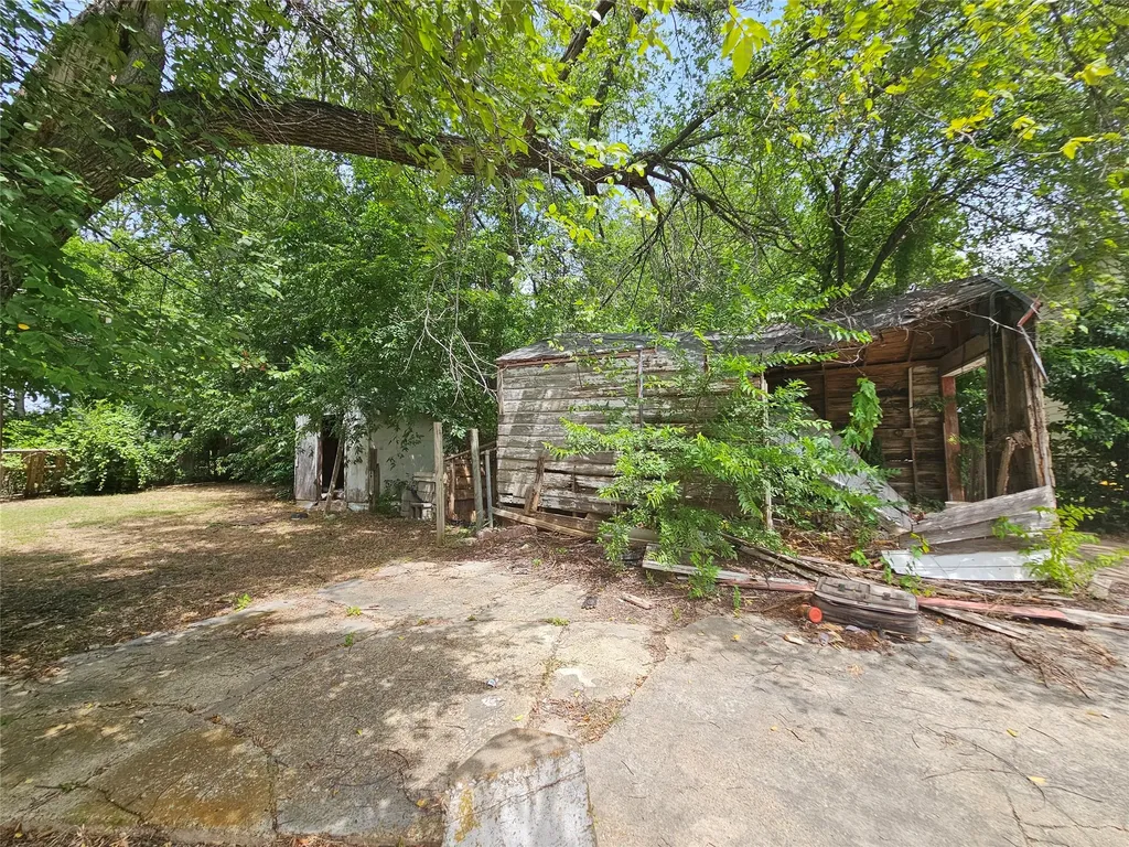 3219 Idaho Avenue Dallas TX 75216