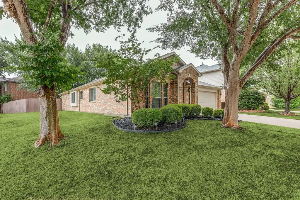 11528 Cactus Springs Drive Fort Worth TX 76244