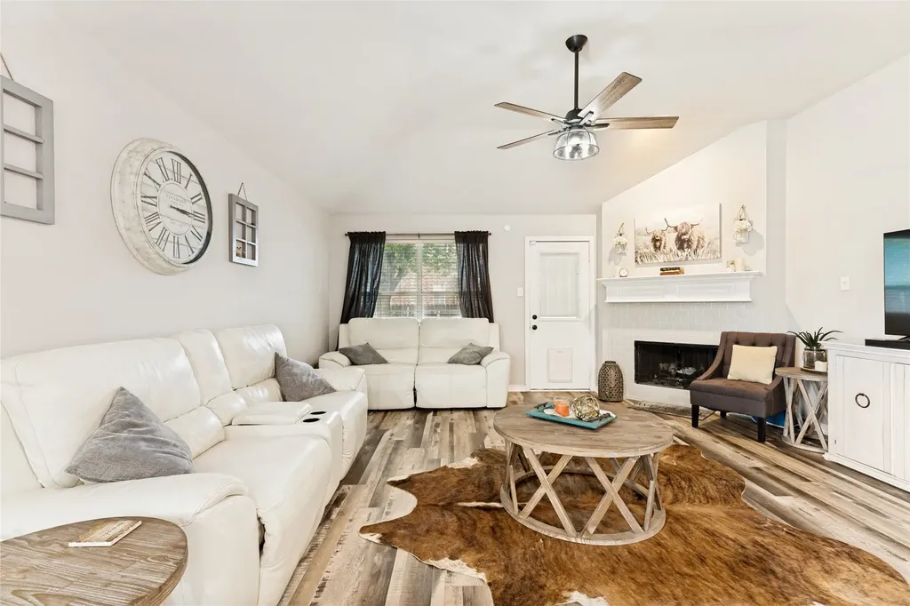 11528 Cactus Springs Drive Fort Worth TX 76244