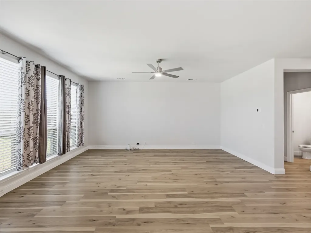 201 Sweetwater Drive Commerce TX 75428