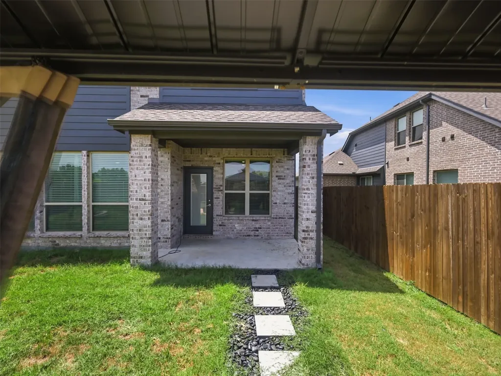 201 Sweetwater Drive Commerce TX 75428
