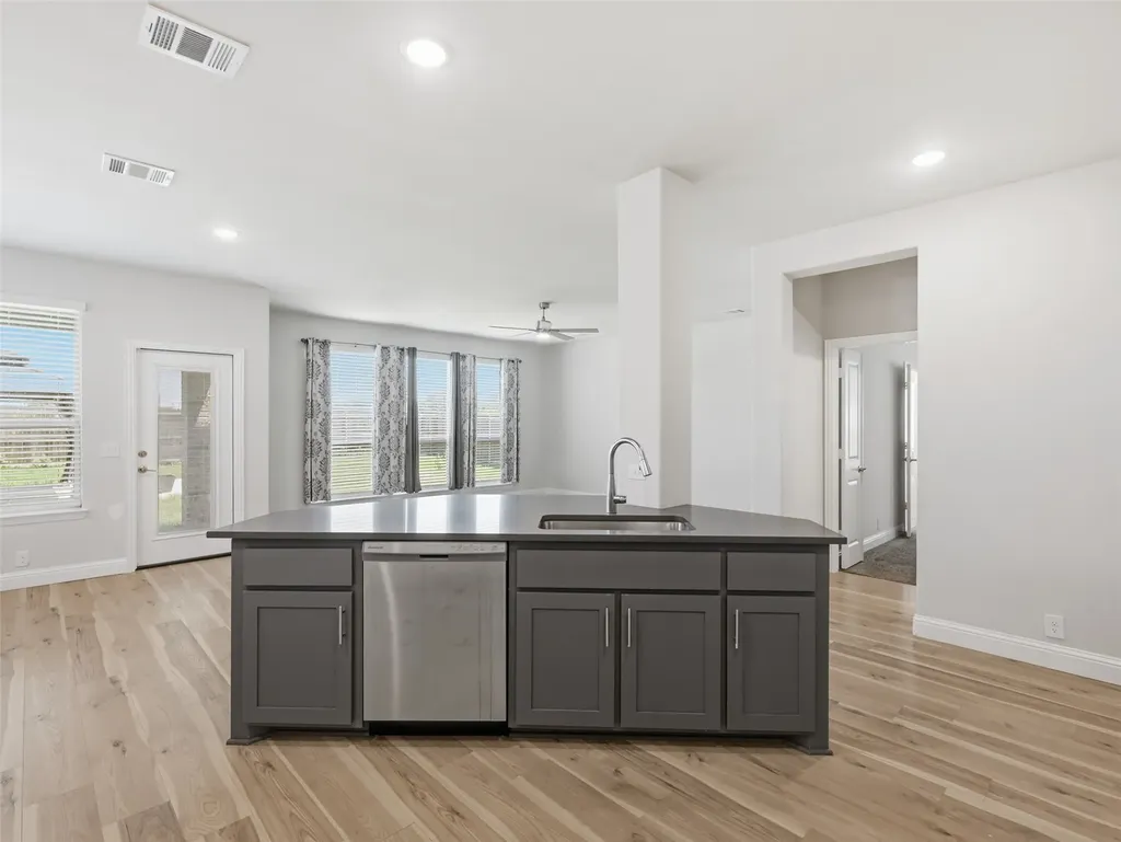 201 Sweetwater Drive Commerce TX 75428