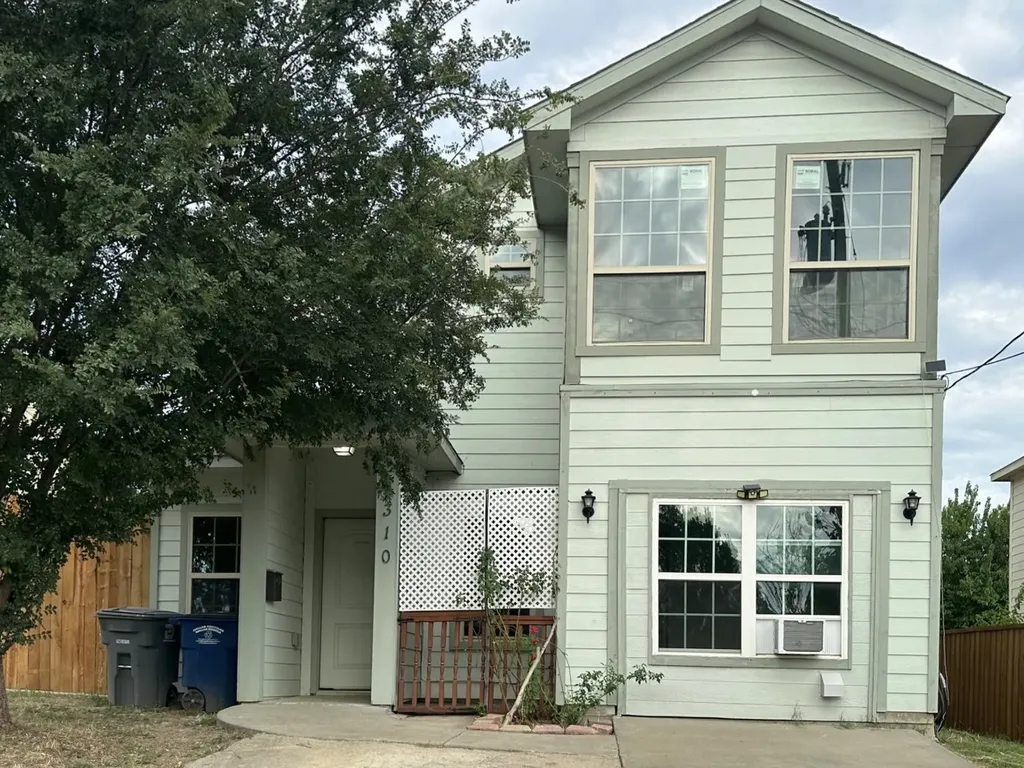 310 S Justin Avenue Dallas TX 75211