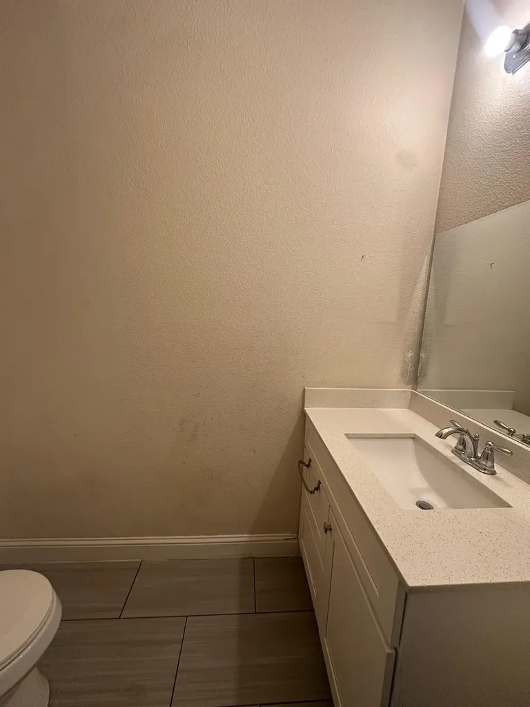 310 S Justin Avenue Dallas TX 75211