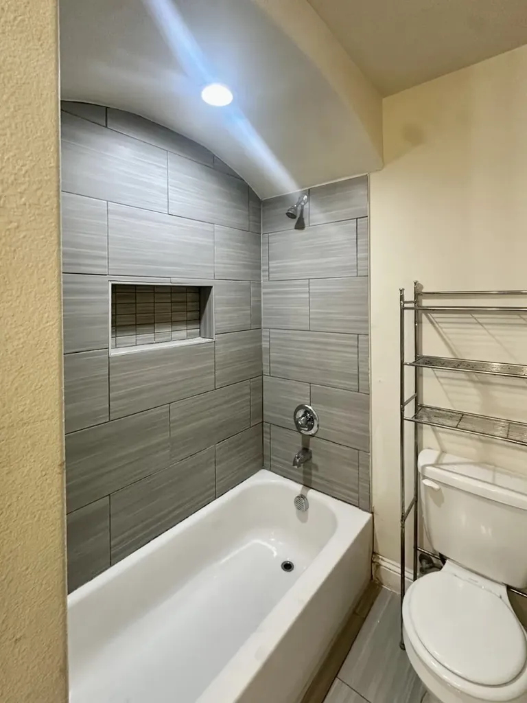 310 S Justin Avenue Dallas TX 75211