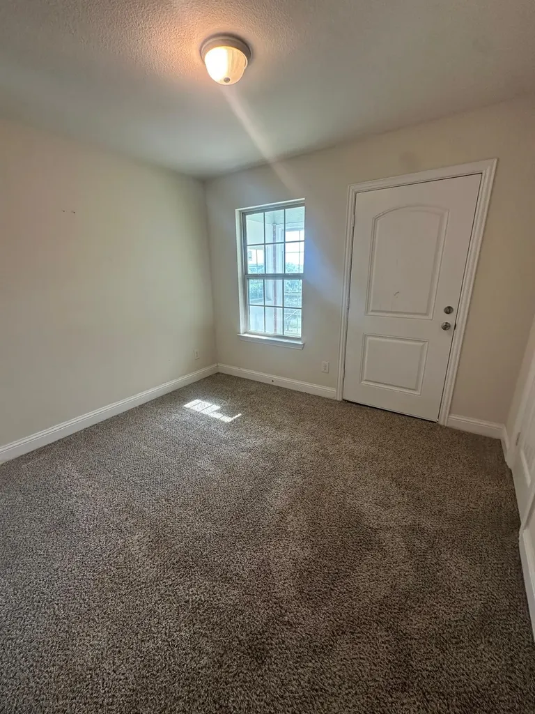 310 S Justin Avenue Dallas TX 75211