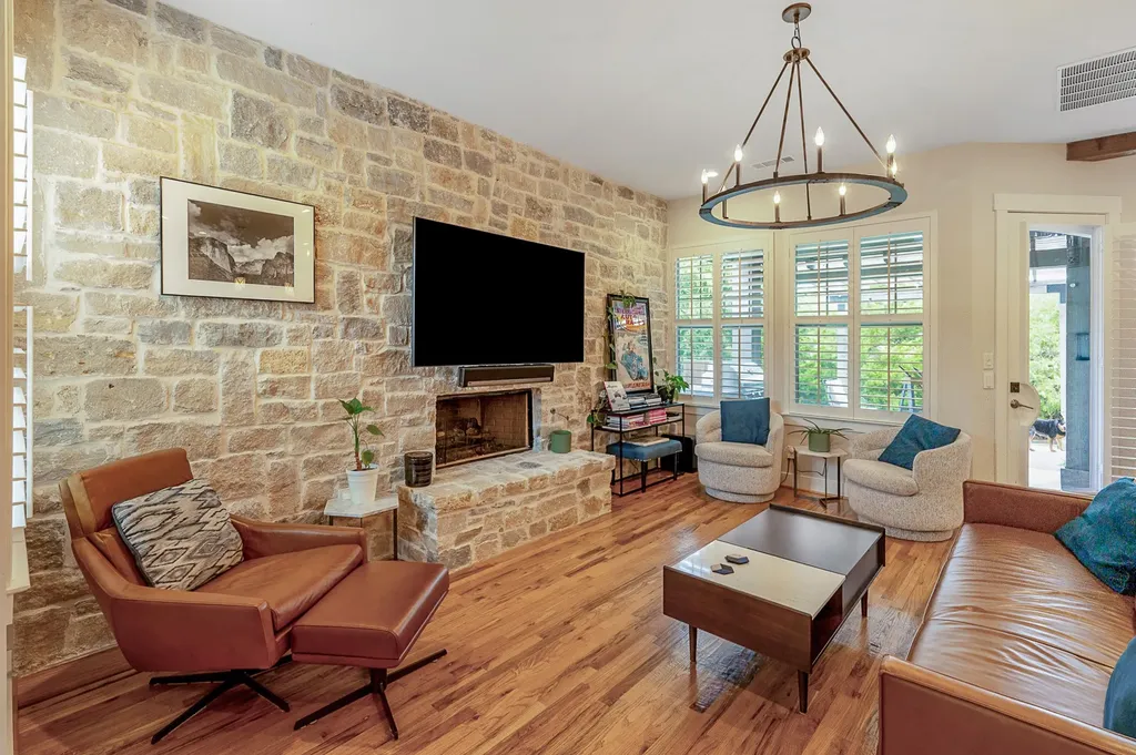 1023 Saint Thomas Court Rockwall TX 75087