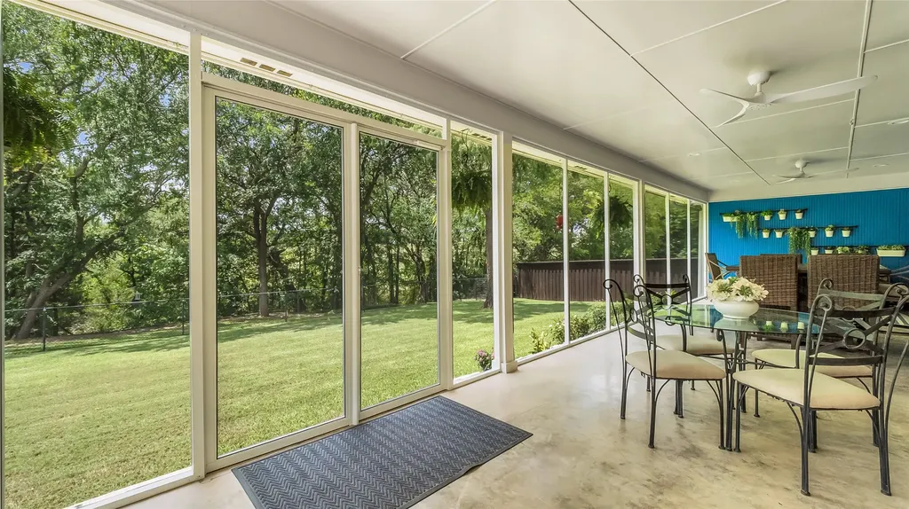 2506 Oakbrook Circle Sherman TX 75092