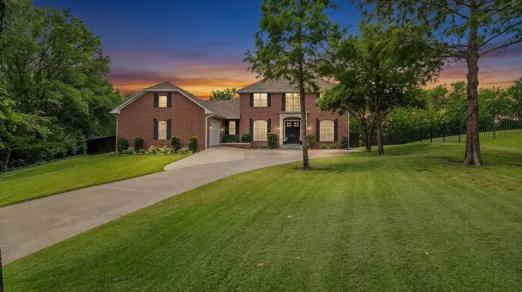 2506 Oakbrook Circle Sherman TX 75092