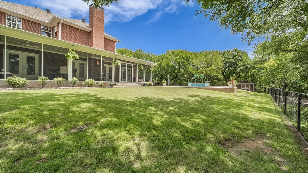 2506 Oakbrook Circle Sherman TX 75092