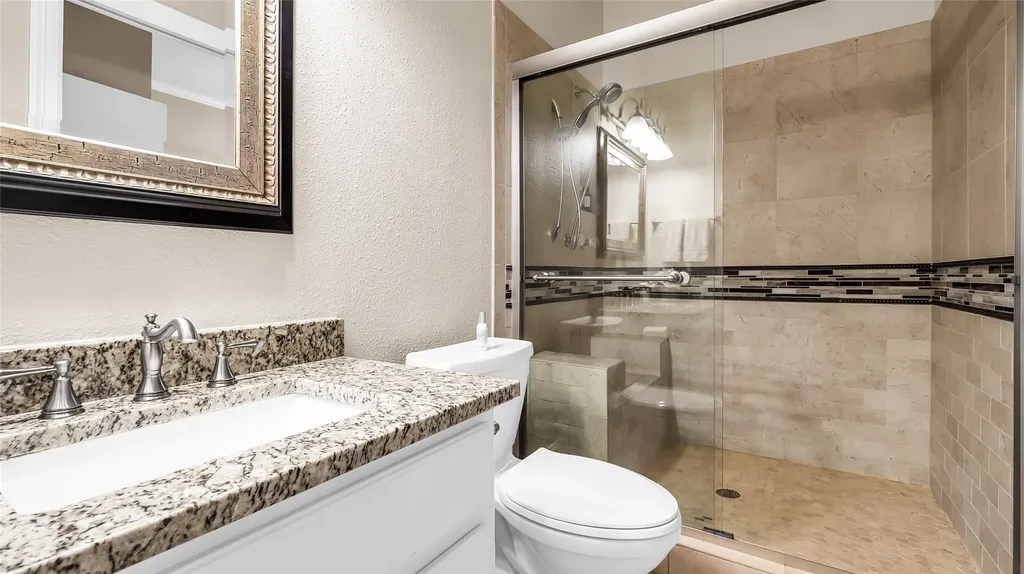 2506 Oakbrook Circle Sherman TX 75092