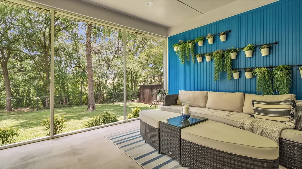 2506 Oakbrook Circle Sherman TX 75092