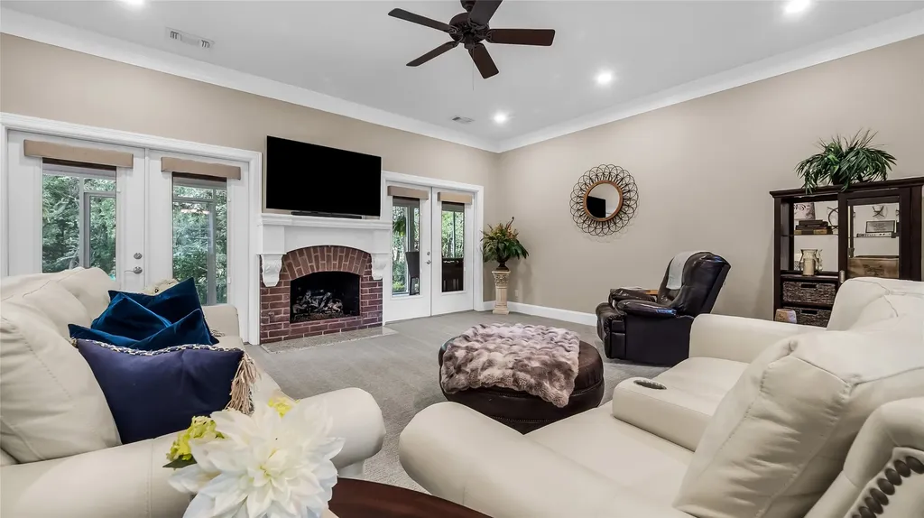 2506 Oakbrook Circle Sherman TX 75092