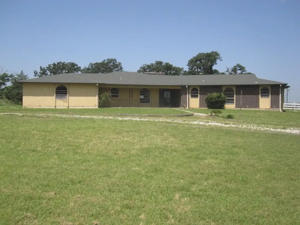 2345 County Road 211 Gainesville TX 76240