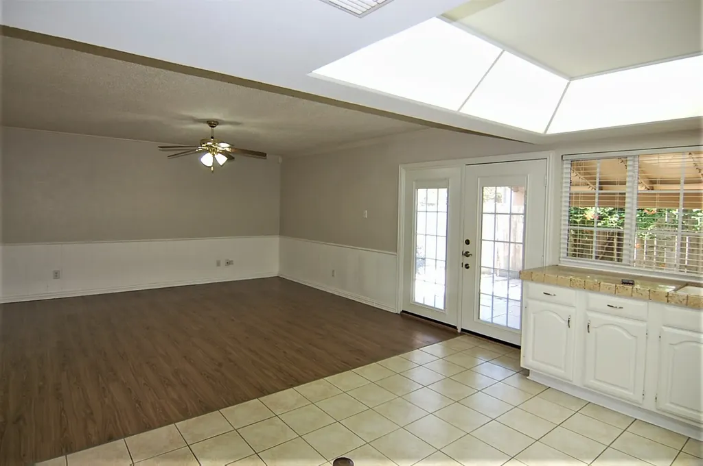 2619 Creekview Drive Arlington TX 76016