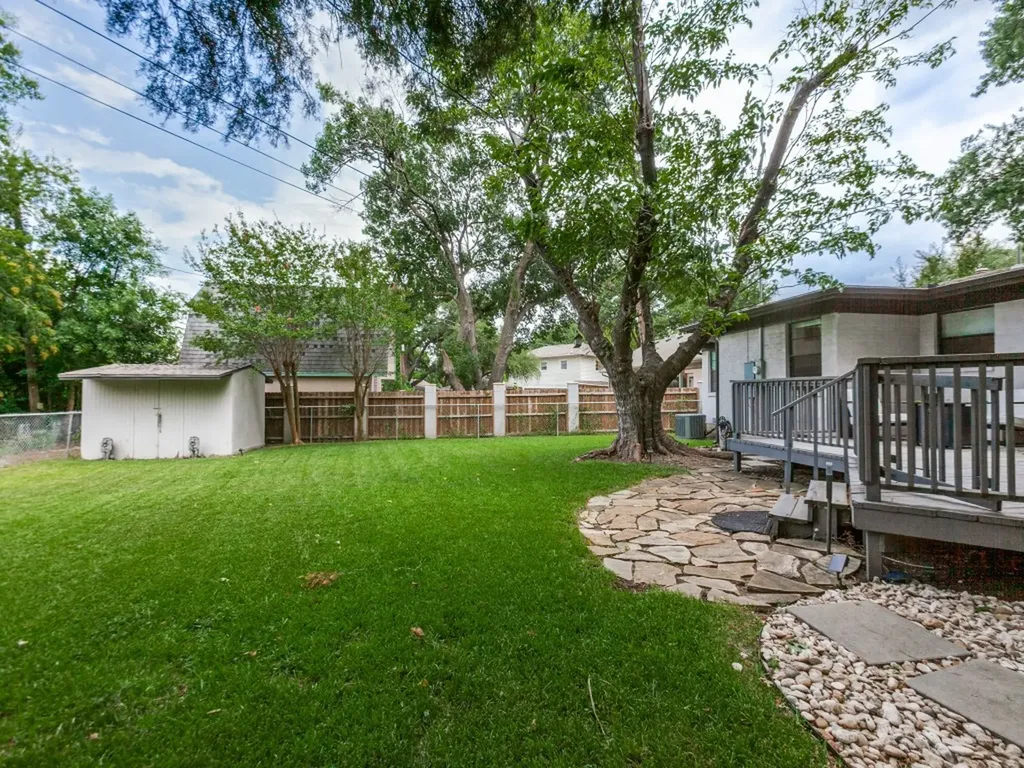 226 Leda Drive Dallas TX 75218
