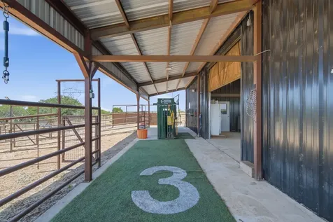 196 Story Road Perrin TX 76486
