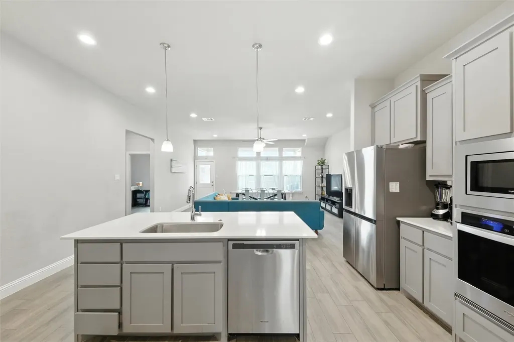 3451 Hidden Hollow Drive Grand Prairie TX 76065