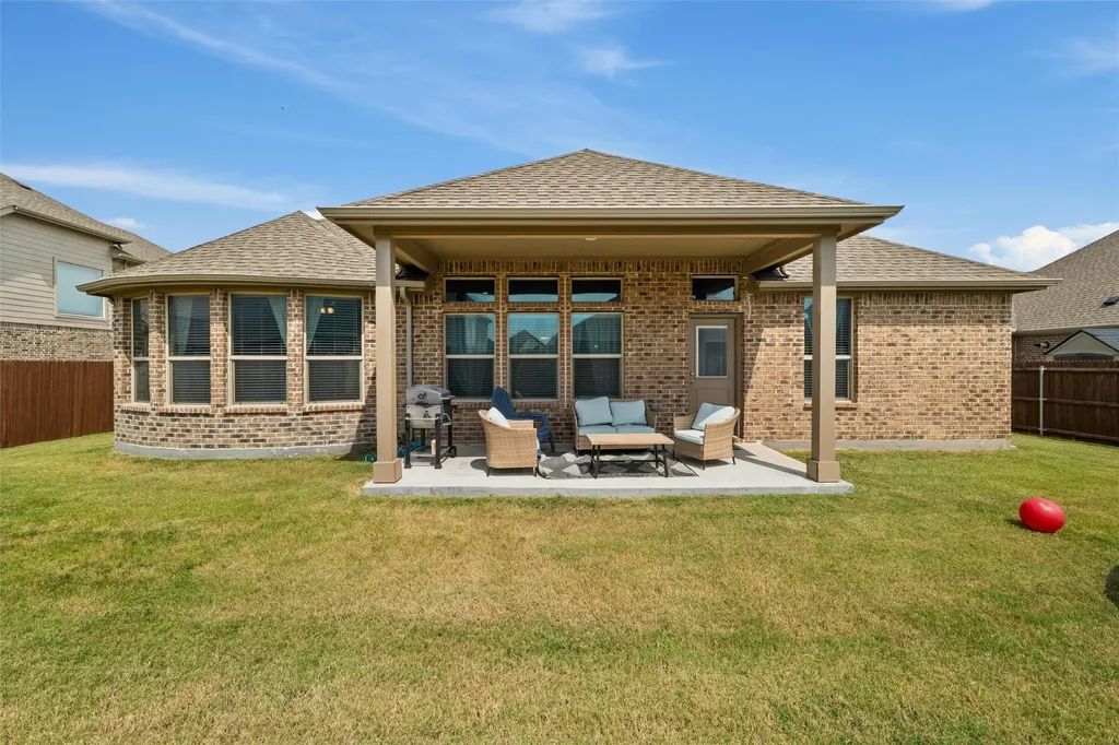 3451 Hidden Hollow Drive Grand Prairie TX 76065