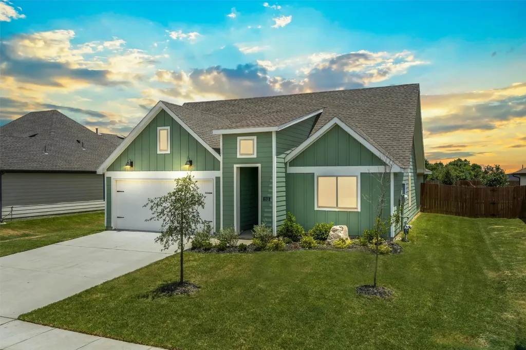 2315 Hydrangea Drive Pilot Point TX 76258