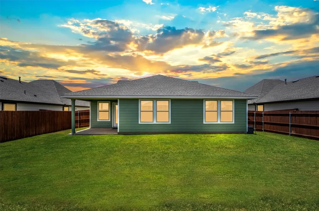 2315 Hydrangea Drive Pilot Point TX 76258