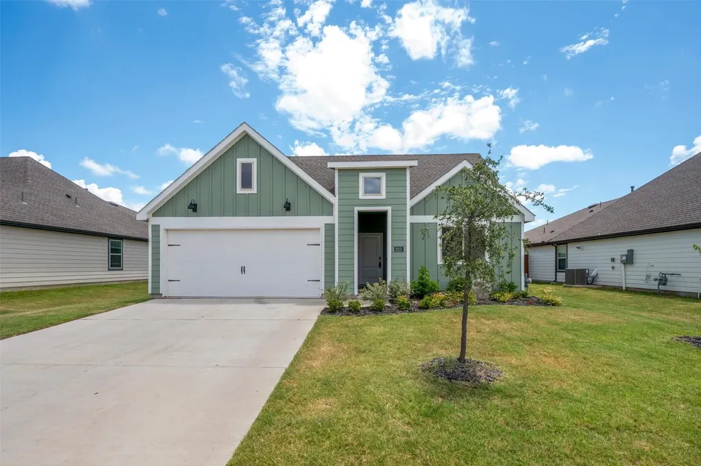 2315 Hydrangea Drive Pilot Point TX 76258