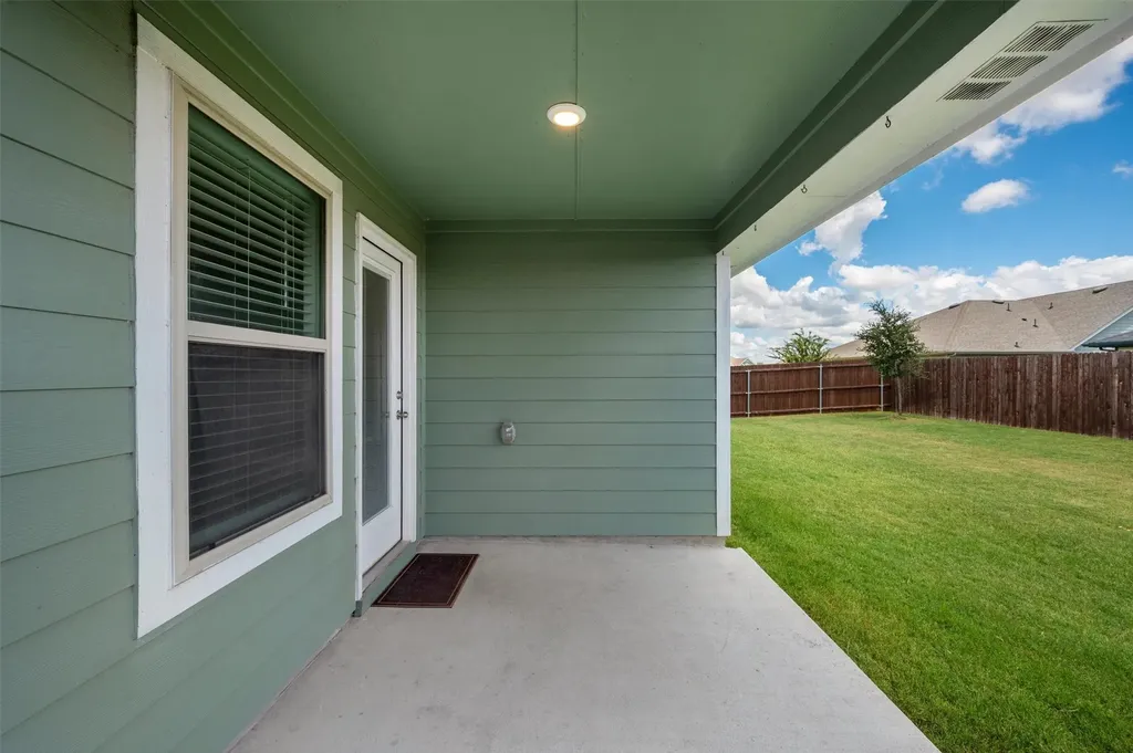 2315 Hydrangea Drive Pilot Point TX 76258