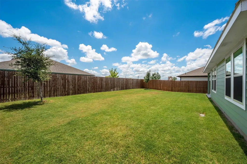 2315 Hydrangea Drive Pilot Point TX 76258