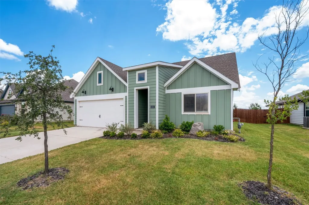2315 Hydrangea Drive Pilot Point TX 76258