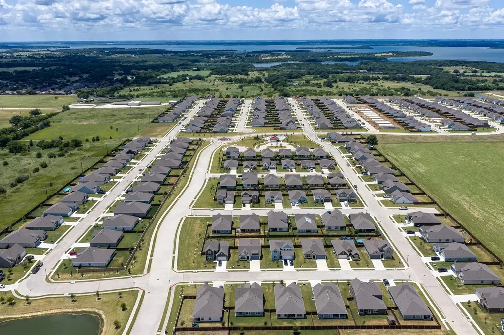 2315 Hydrangea Drive Pilot Point TX 76258