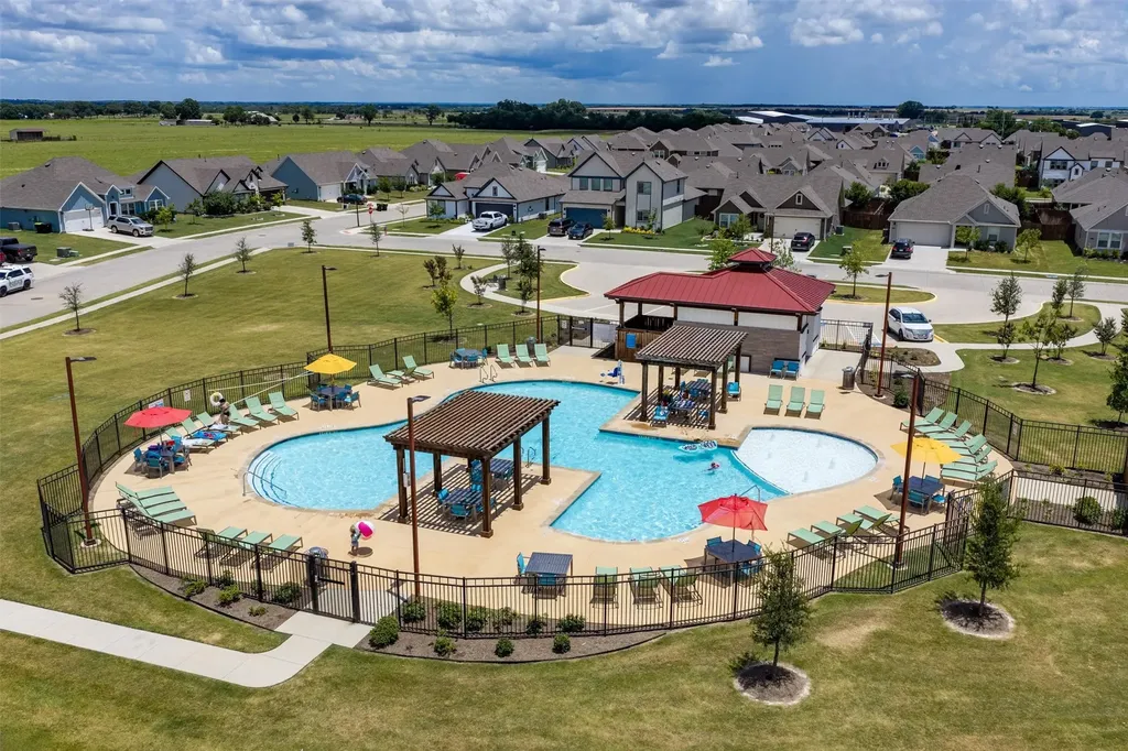 2315 Hydrangea Drive Pilot Point TX 76258