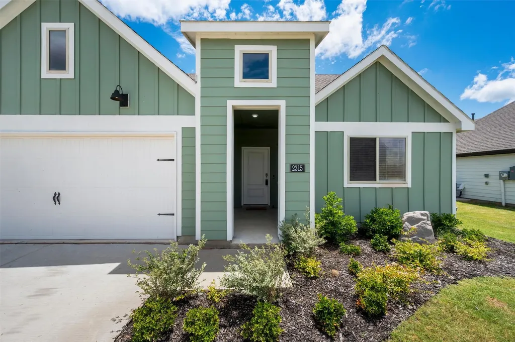 2315 Hydrangea Drive Pilot Point TX 76258