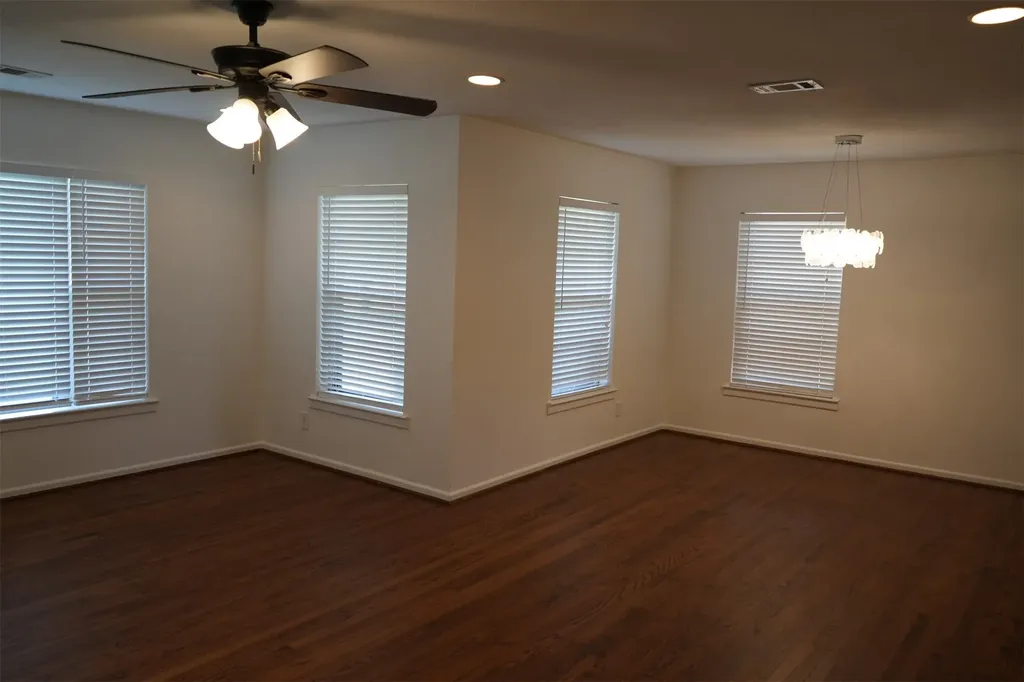 917 De Witt Circle Dallas TX 75224