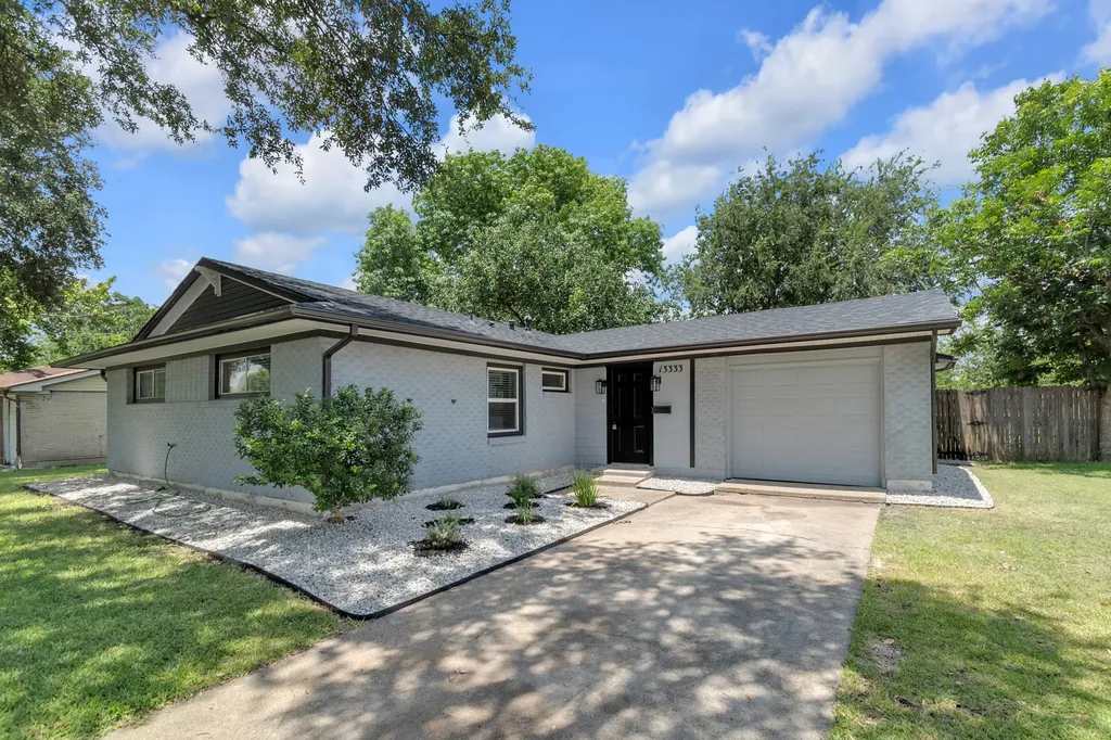 13333 Challaburton Drive Farmers Branch TX 75234