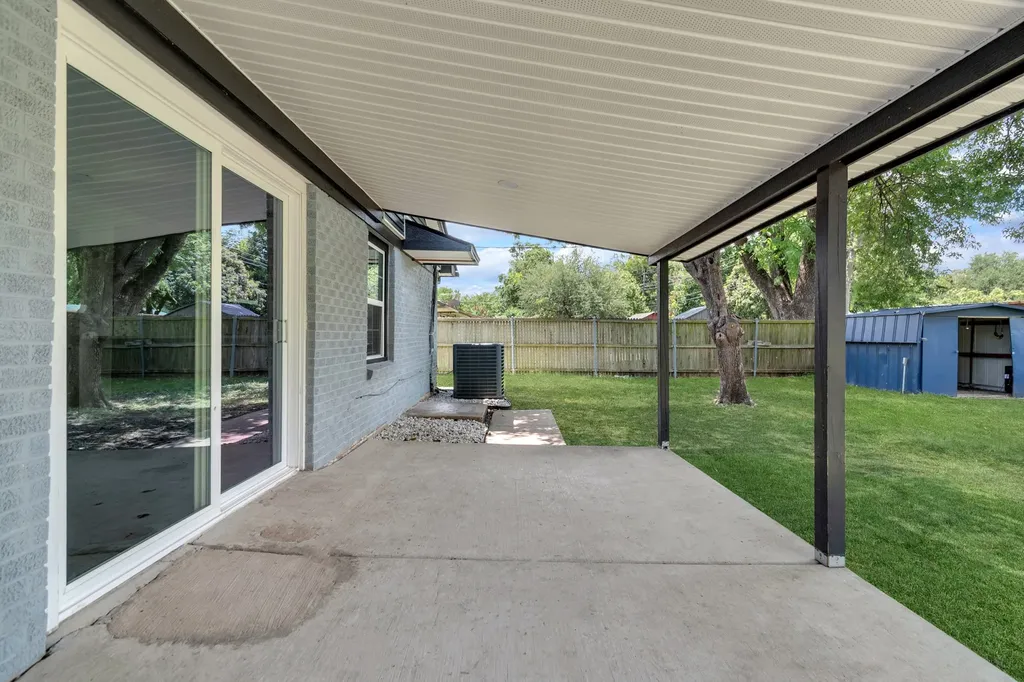 13333 Challaburton Drive Farmers Branch TX 75234