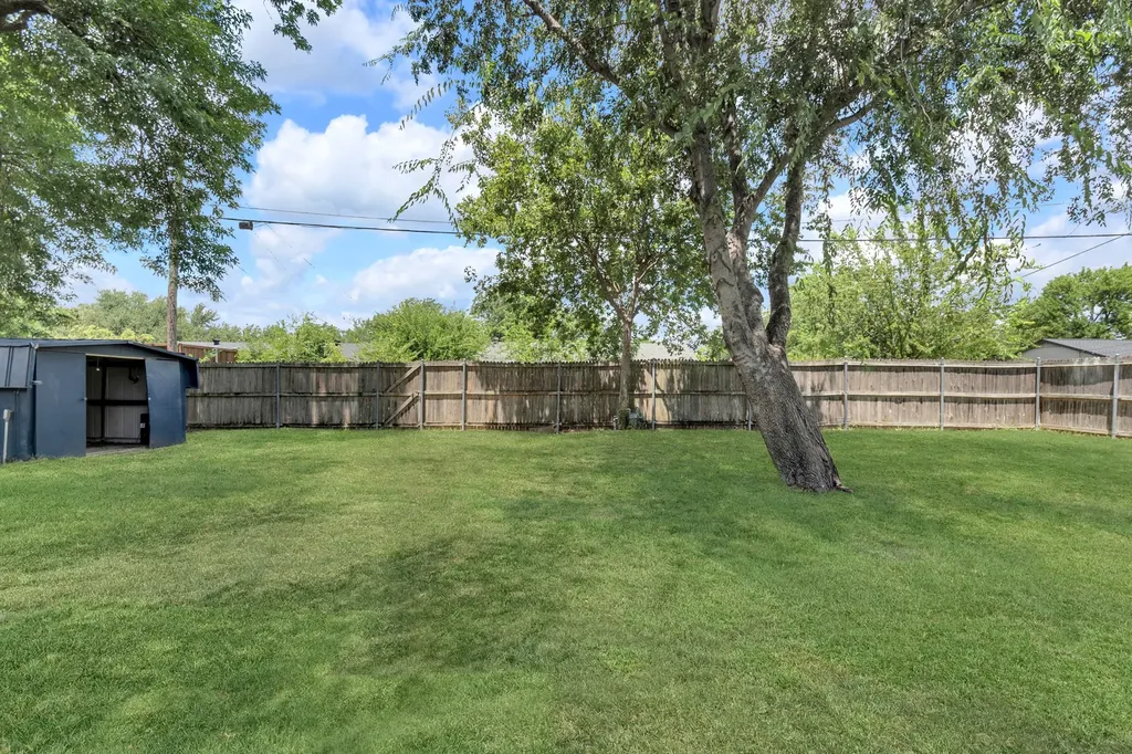 13333 Challaburton Drive Farmers Branch TX 75234