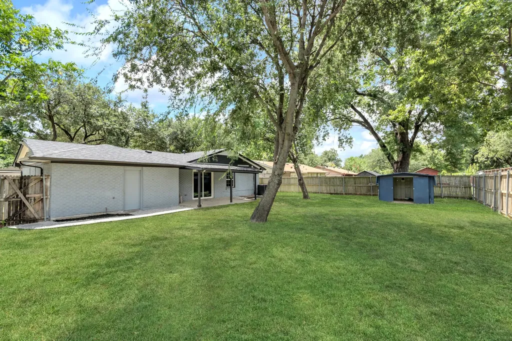 13333 Challaburton Drive Farmers Branch TX 75234