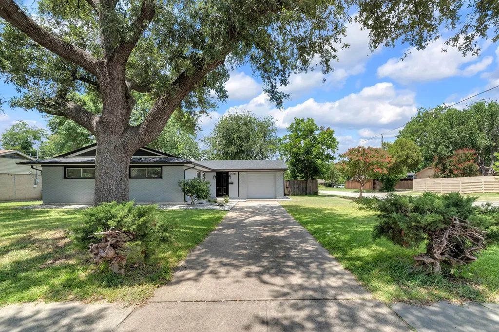 13333 Challaburton Drive Farmers Branch TX 75234